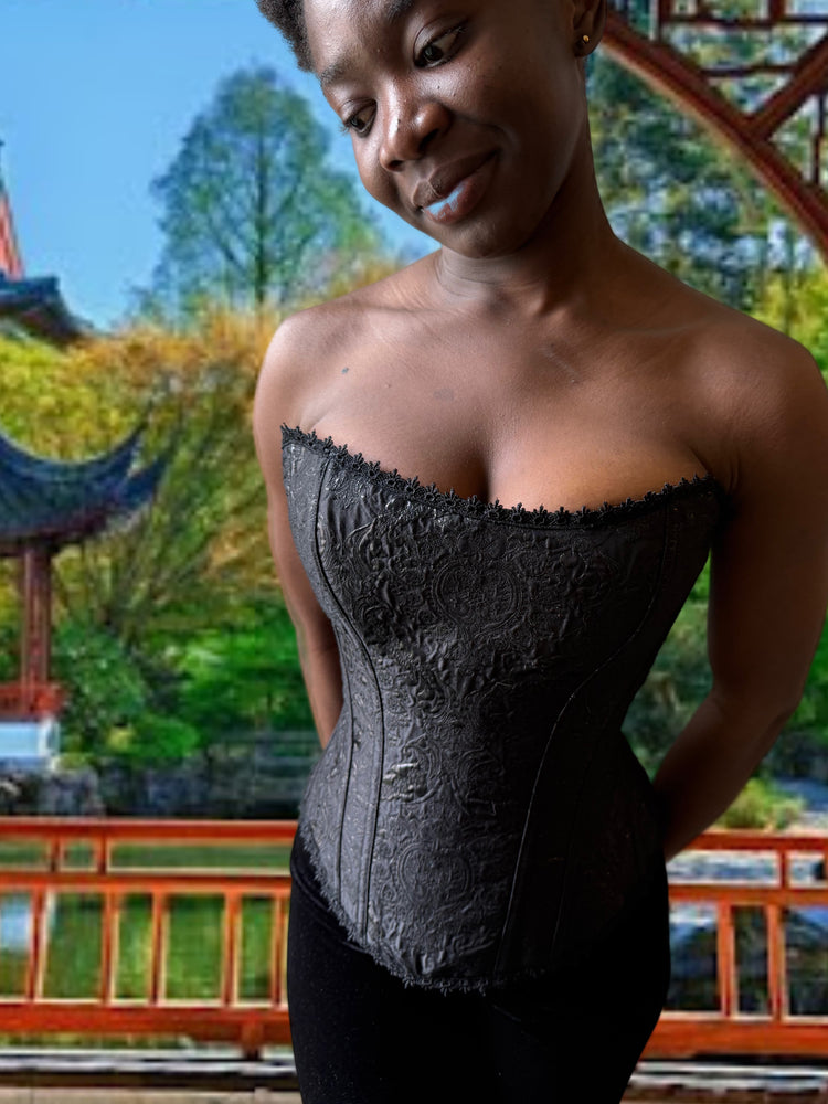 Heart of Shadows - Cleonise Corset
