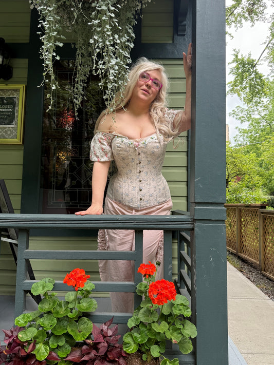 Eynede Corset - Porcelain Cup