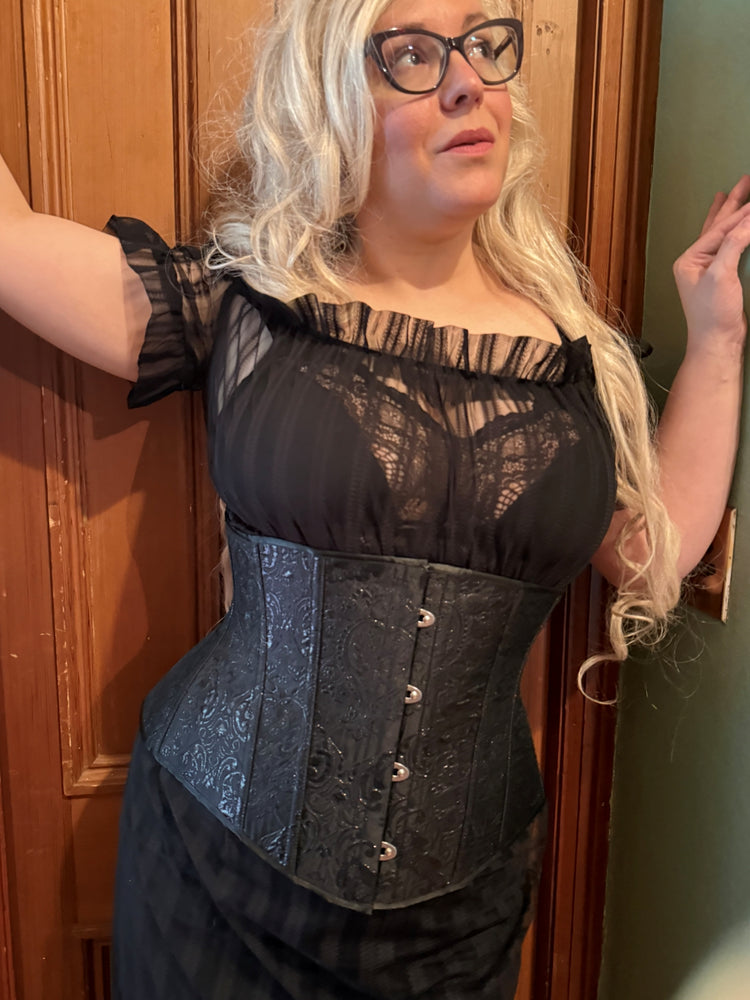 Cincher Corset - Heart of Shadows