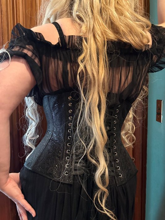 Cincher Corset - Heart of Shadows