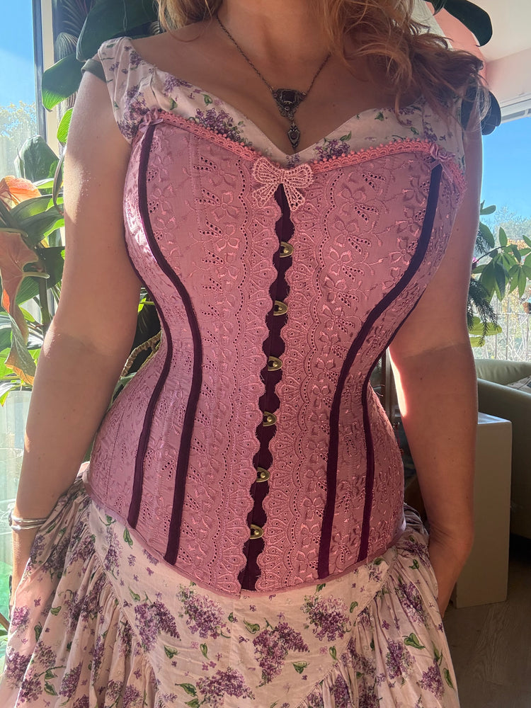 Eynede Corset - Rosewood Eyelet
