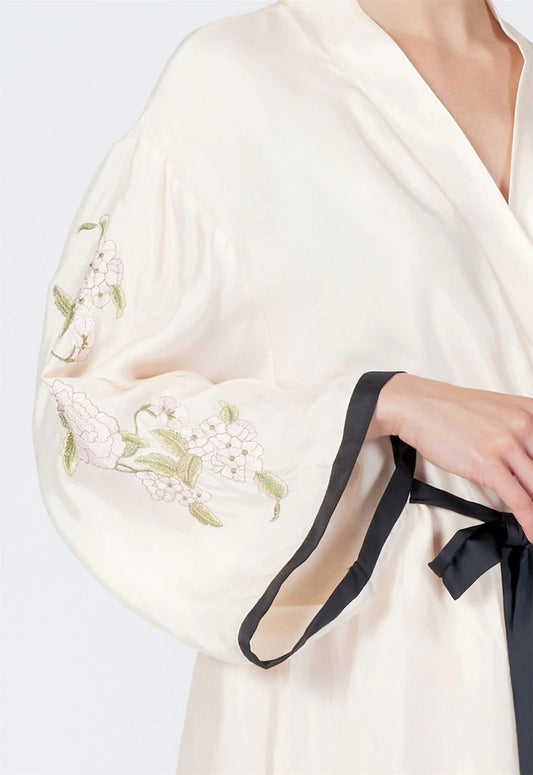 magnolia robe crm close