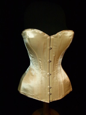 An Edwardian straight front corset - The Vintage Angel