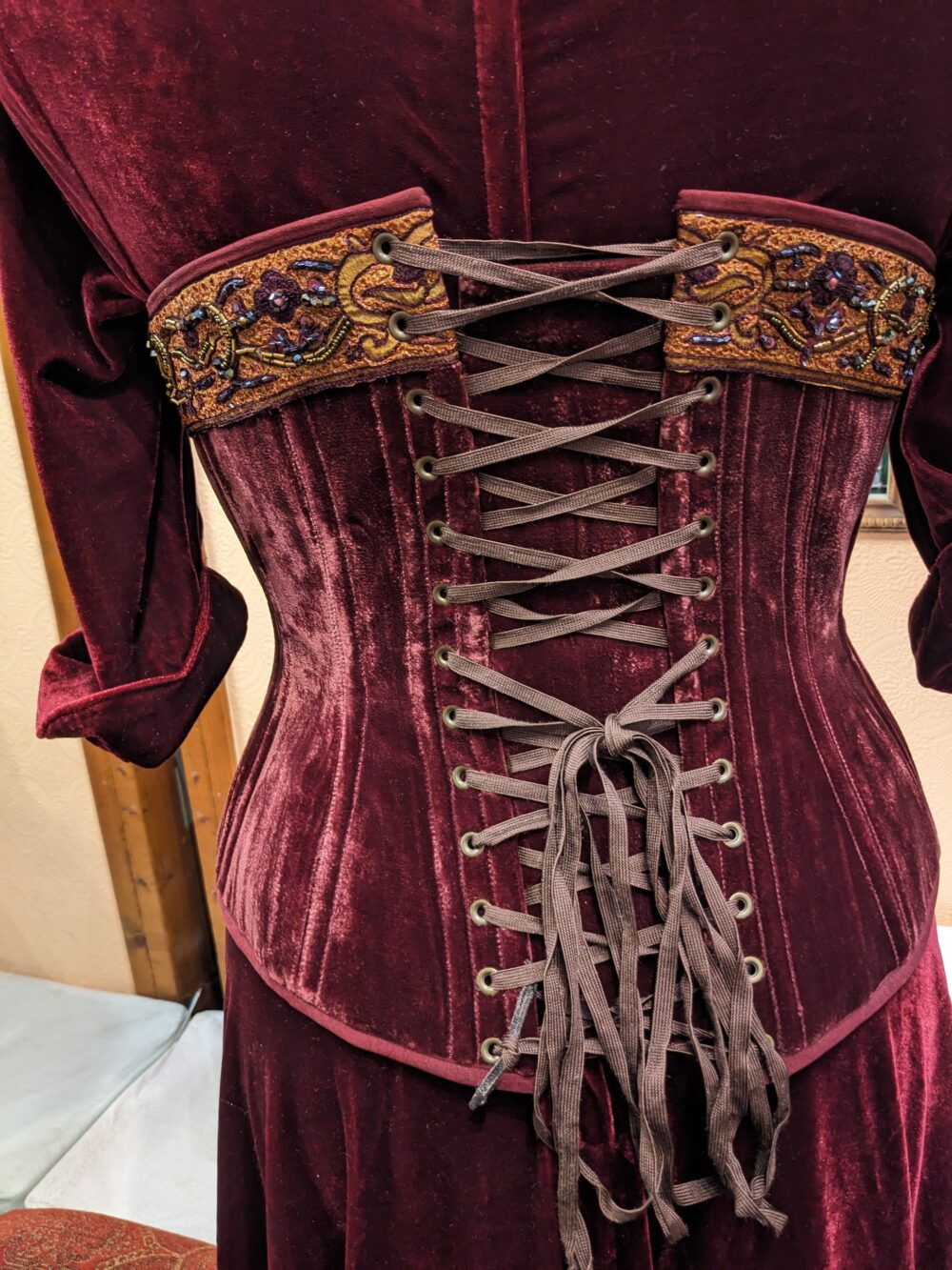 Burgundy Velvet Overbust Corset with Beaded Trim - Image 4